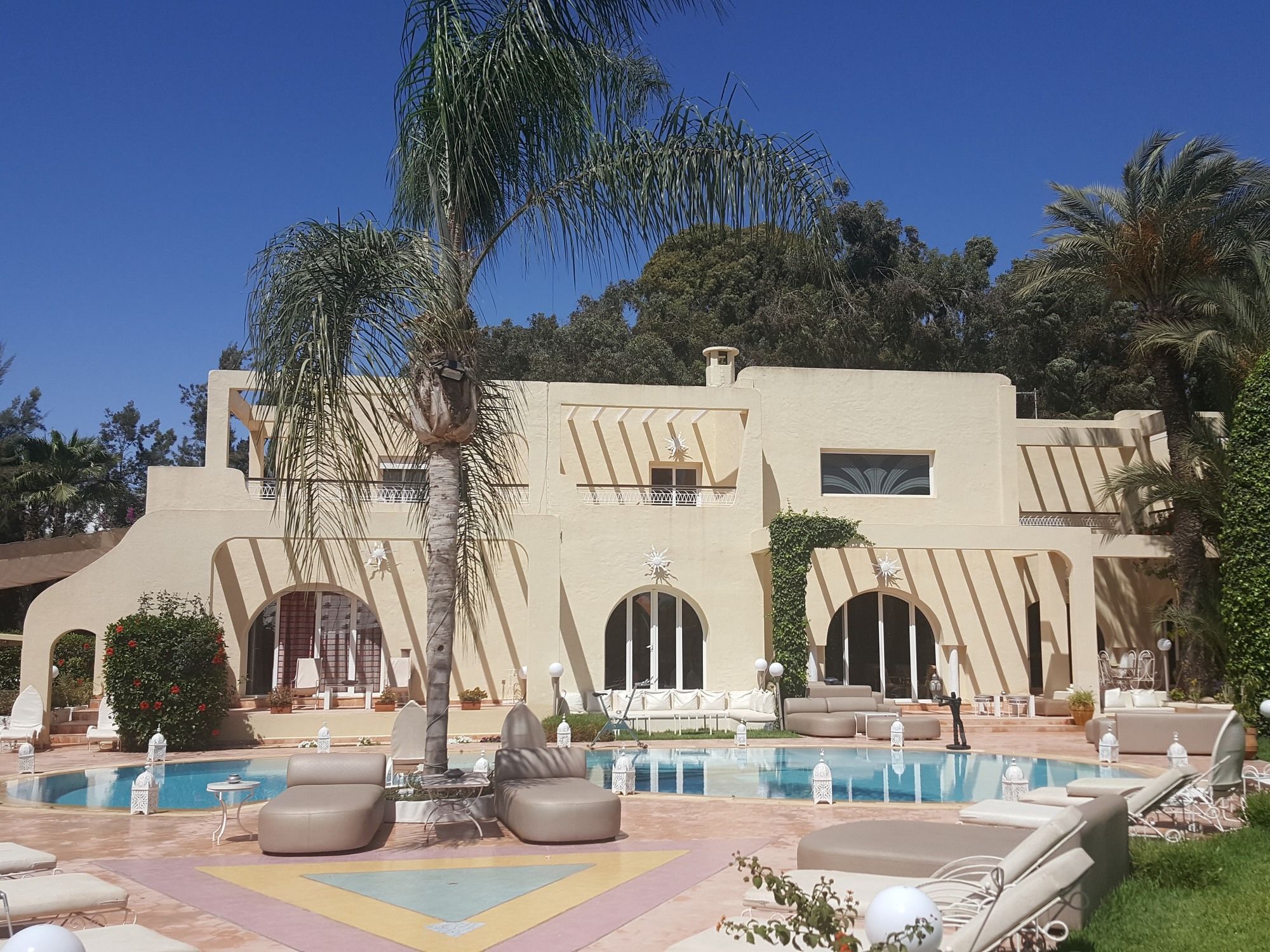 Riadana Hotel